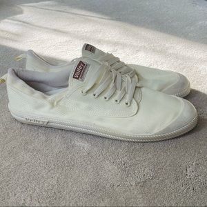 Volley International Shoes